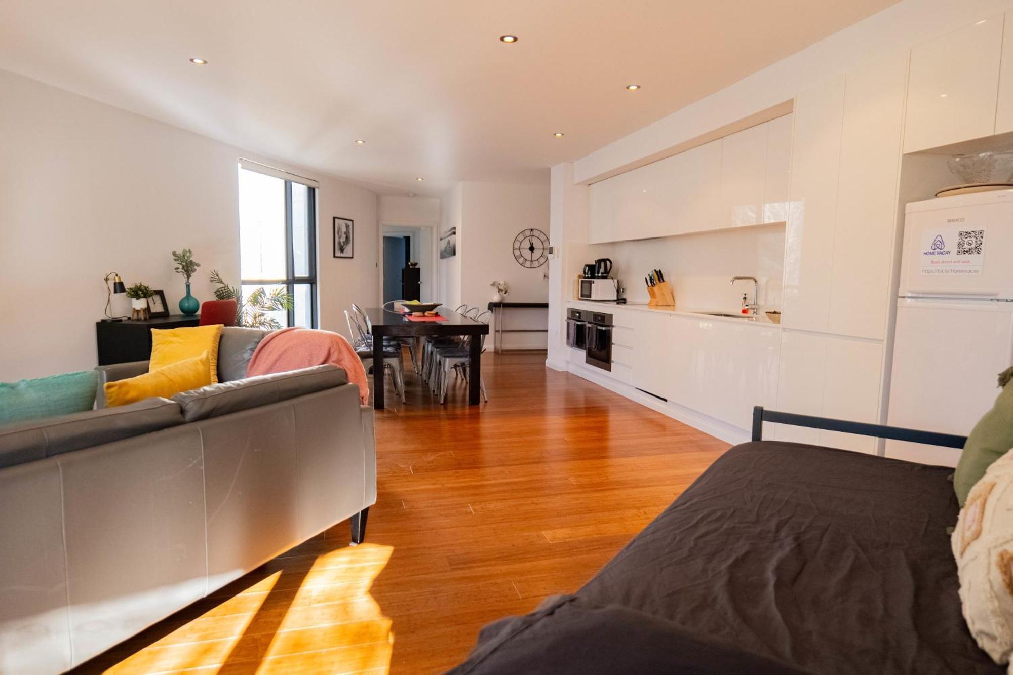 Large Executive 3 Bedroom Yarralumla Exterior photo