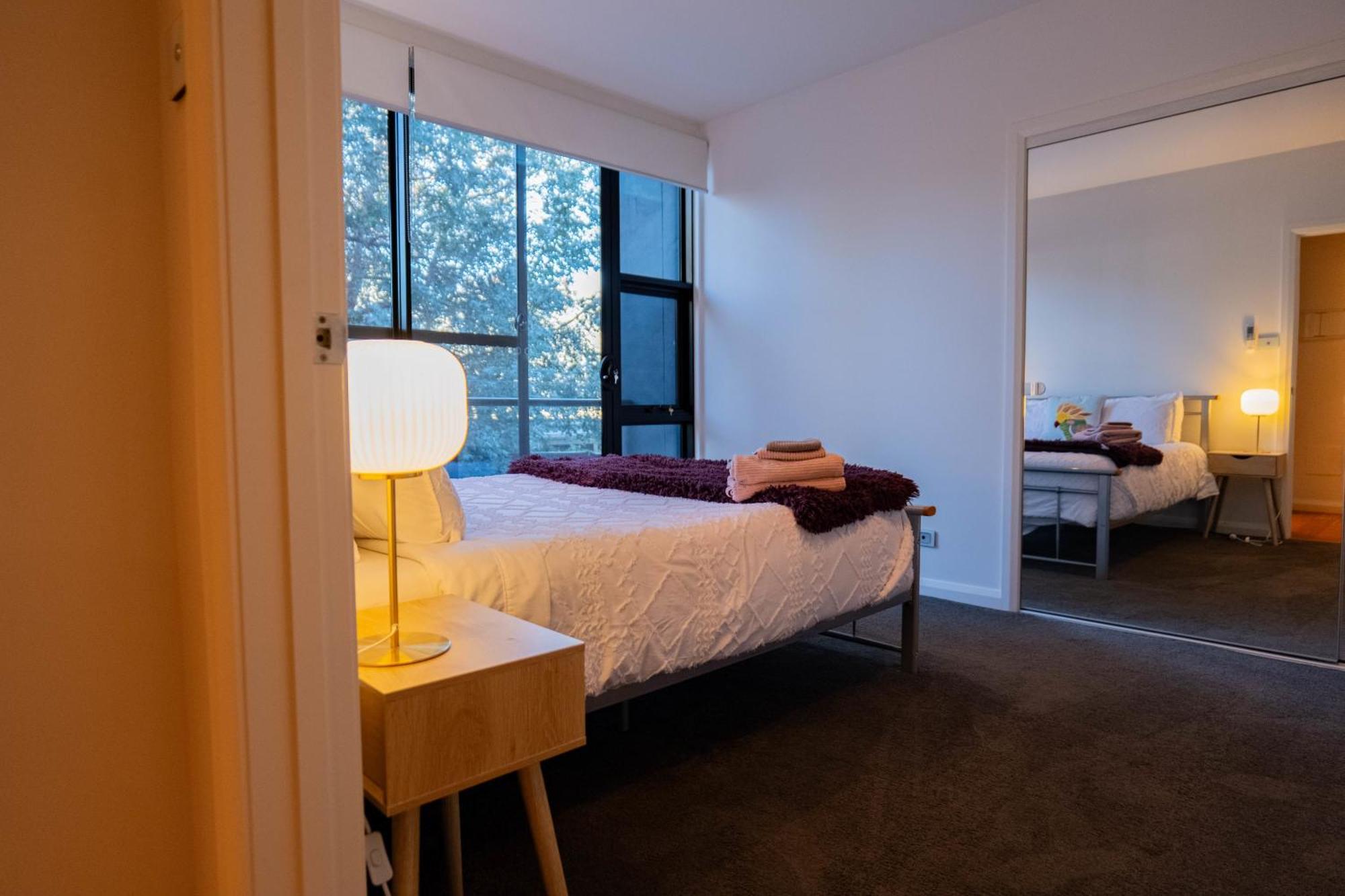 Large Executive 3 Bedroom Yarralumla Exterior photo