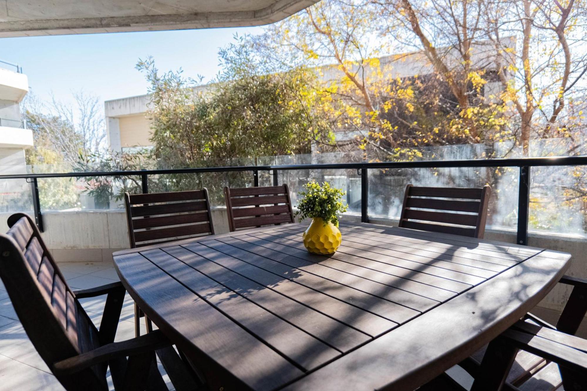 Large Executive 3 Bedroom Yarralumla Exterior photo
